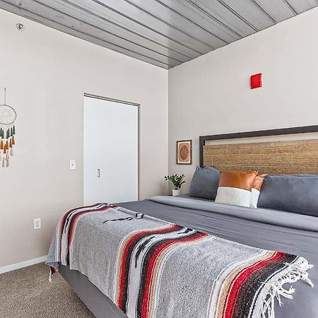 Spacious 2 King Bed Downtown Central To It All Ανν Άρμπορ Εξωτερικό φωτογραφία